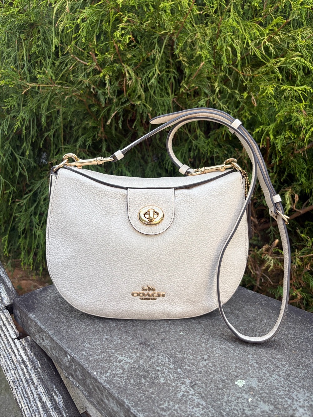 Coach Mia Shoulder Bag Chalk Pebble Leather Gold Hardware - Picture 15 of 15